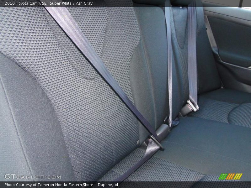 Super White / Ash Gray 2010 Toyota Camry SE