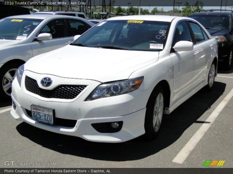 Super White / Ash Gray 2010 Toyota Camry SE