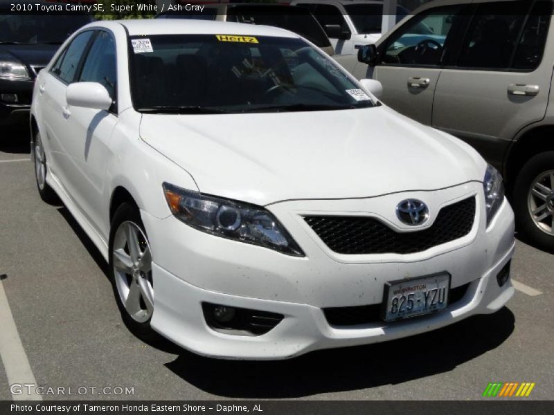 Super White / Ash Gray 2010 Toyota Camry SE