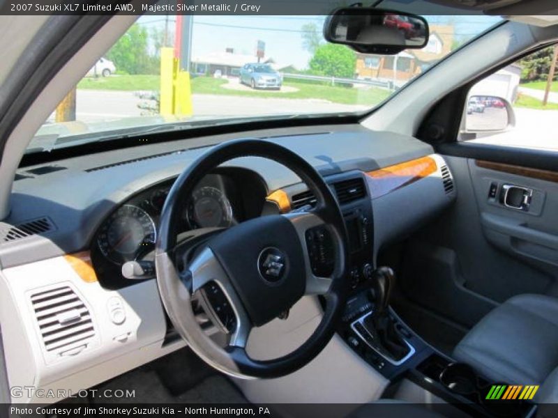 Majestic Silver Metallic / Grey 2007 Suzuki XL7 Limited AWD