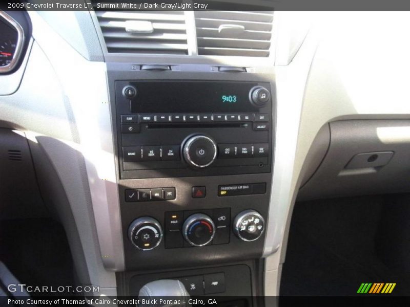 Summit White / Dark Gray/Light Gray 2009 Chevrolet Traverse LT