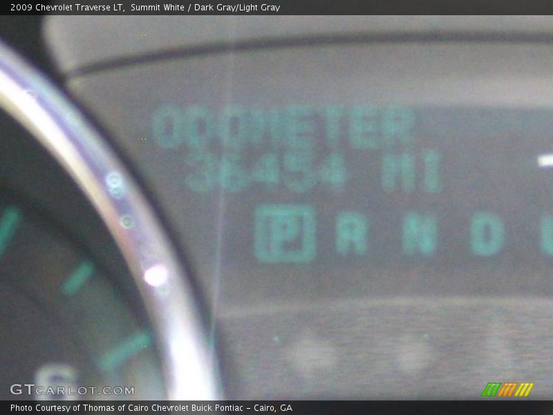 Summit White / Dark Gray/Light Gray 2009 Chevrolet Traverse LT