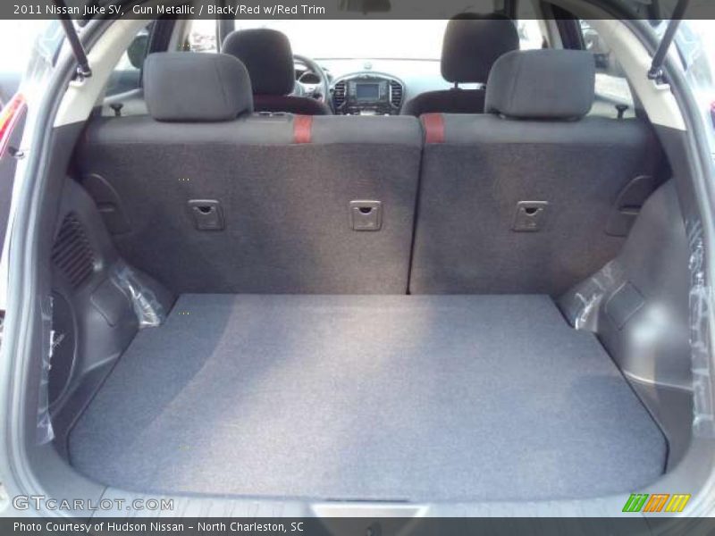  2011 Juke SV Trunk