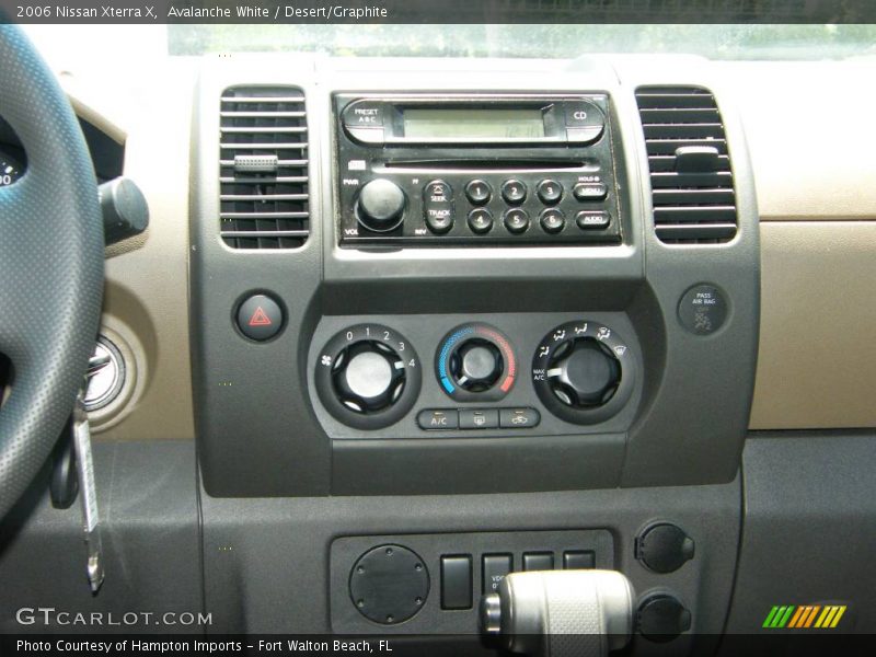 Avalanche White / Desert/Graphite 2006 Nissan Xterra X