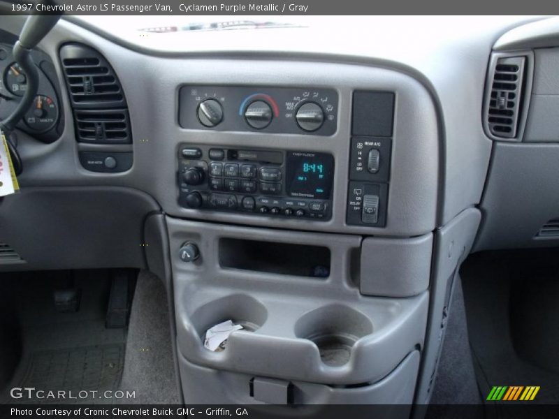 Controls of 1997 Astro LS Passenger Van