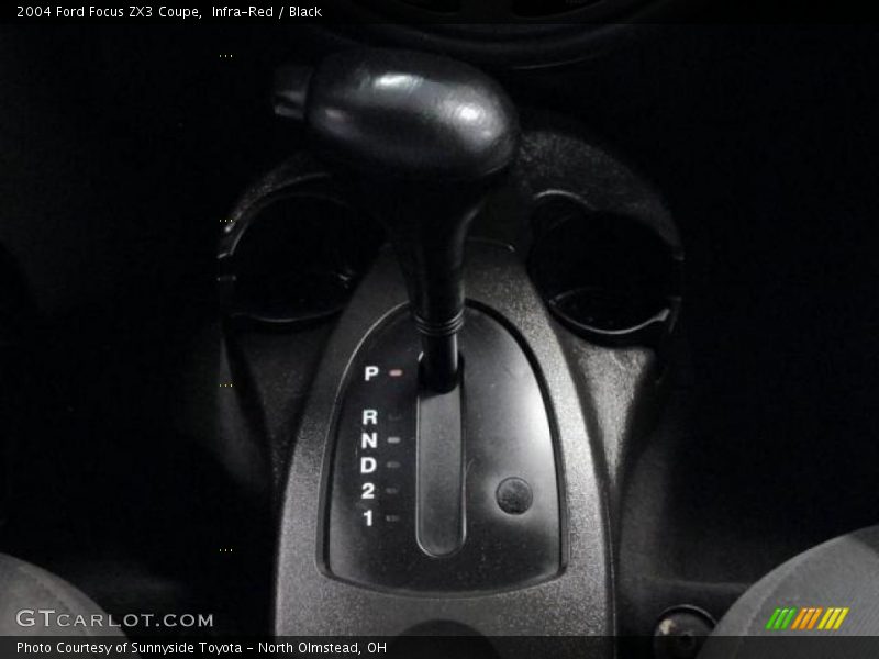 Infra-Red / Black 2004 Ford Focus ZX3 Coupe