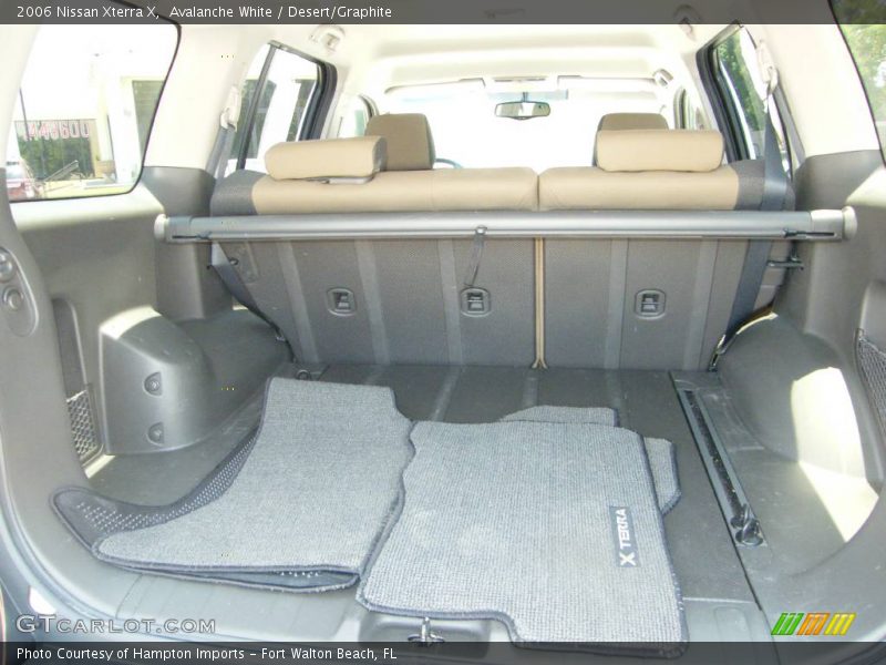 Avalanche White / Desert/Graphite 2006 Nissan Xterra X