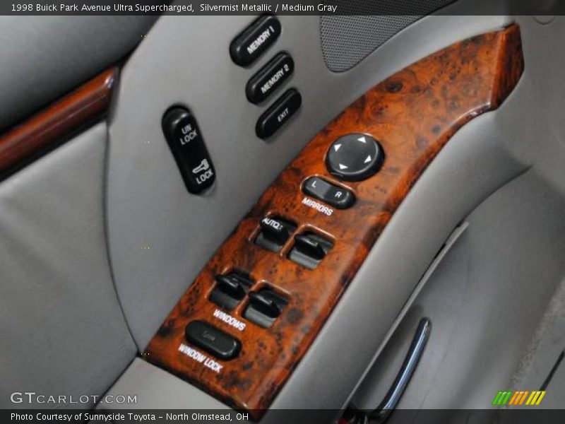 Controls of 1998 Park Avenue Ultra Supercharged