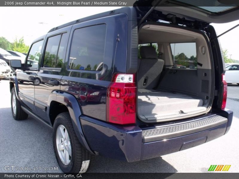 Midnight Blue Pearl / Medium Slate Gray 2006 Jeep Commander 4x4