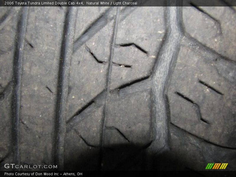 Natural White / Light Charcoal 2006 Toyota Tundra Limited Double Cab 4x4