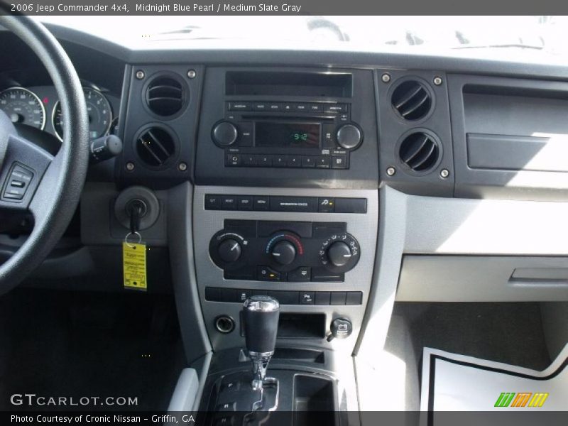 Midnight Blue Pearl / Medium Slate Gray 2006 Jeep Commander 4x4