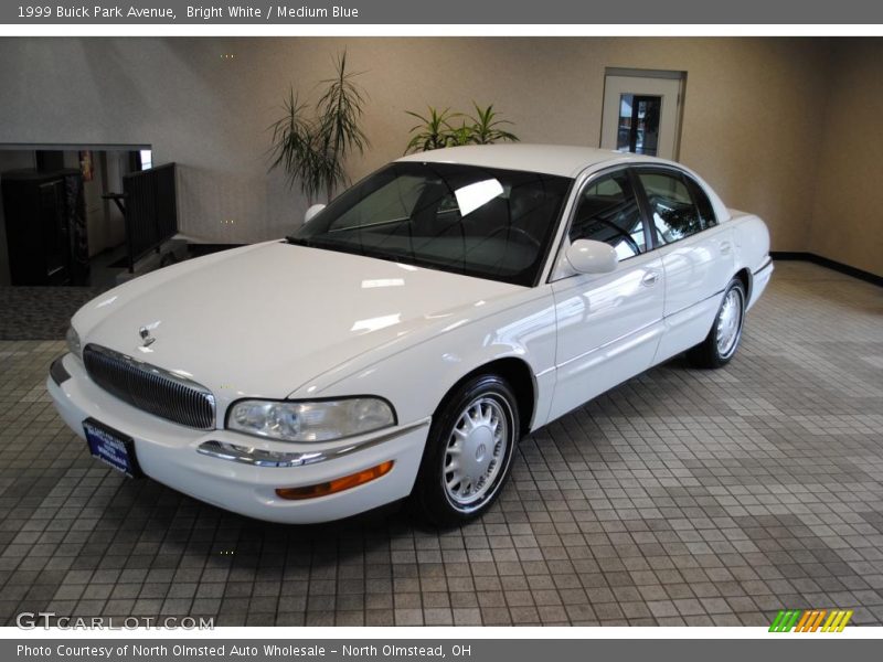 Bright White / Medium Blue 1999 Buick Park Avenue