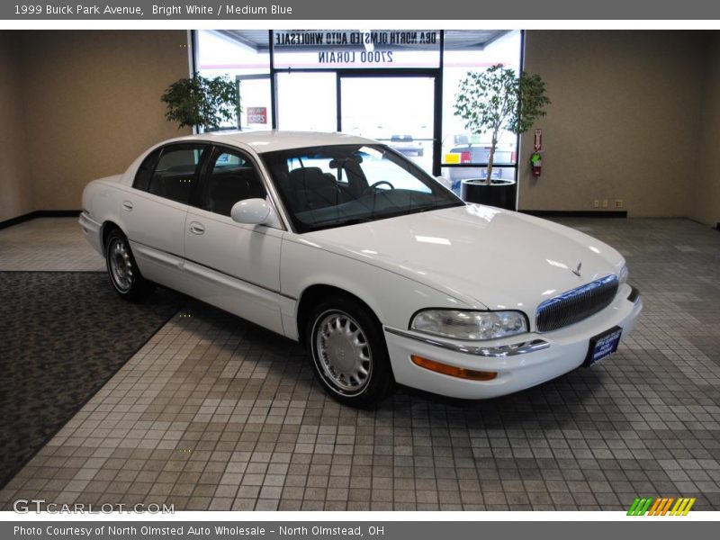 Bright White / Medium Blue 1999 Buick Park Avenue