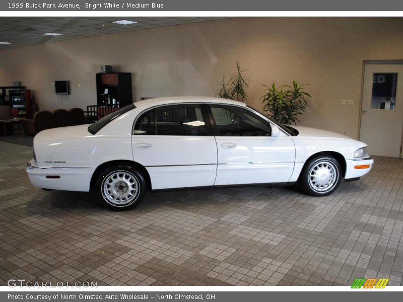 Bright White / Medium Blue 1999 Buick Park Avenue