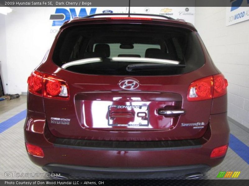 Dark Cherry / Beige 2009 Hyundai Santa Fe SE