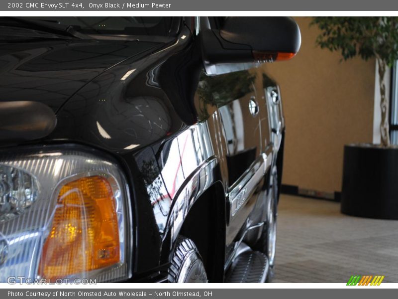 Onyx Black / Medium Pewter 2002 GMC Envoy SLT 4x4