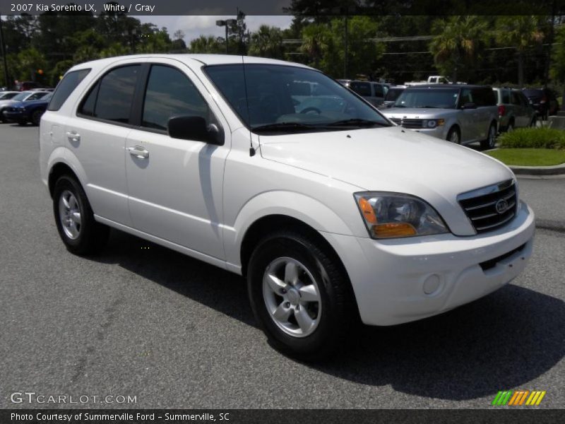 White / Gray 2007 Kia Sorento LX