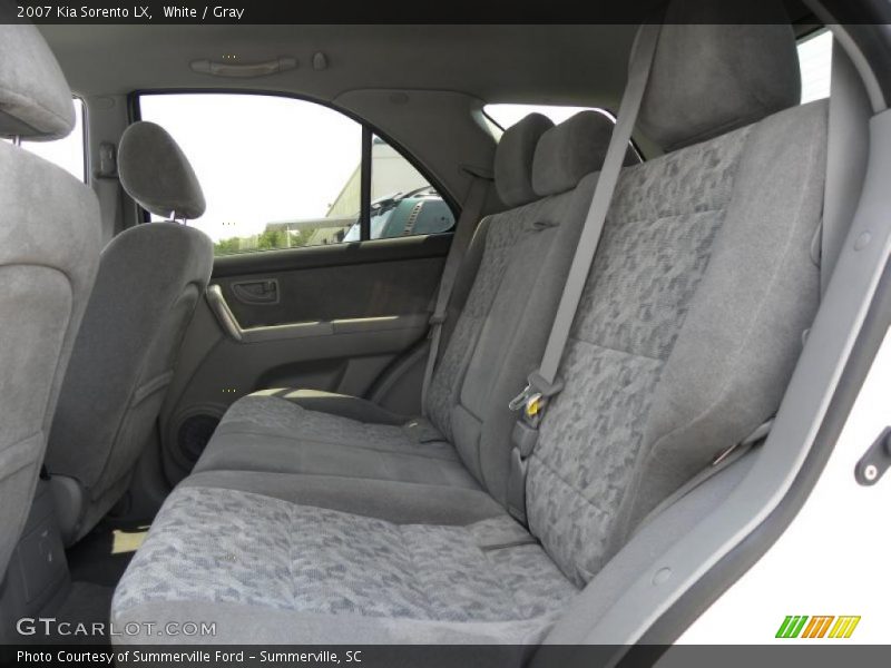 White / Gray 2007 Kia Sorento LX