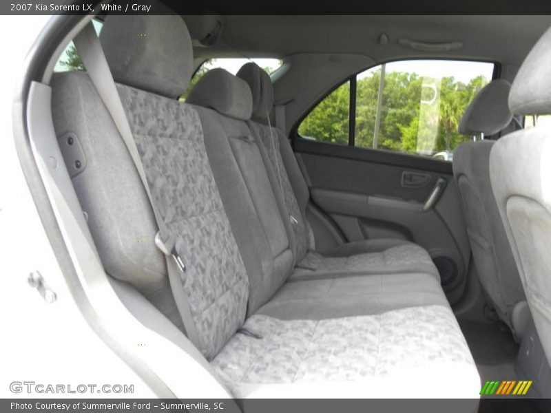 White / Gray 2007 Kia Sorento LX