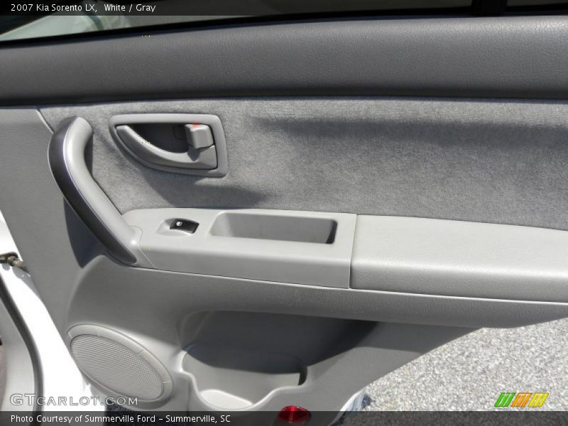 White / Gray 2007 Kia Sorento LX