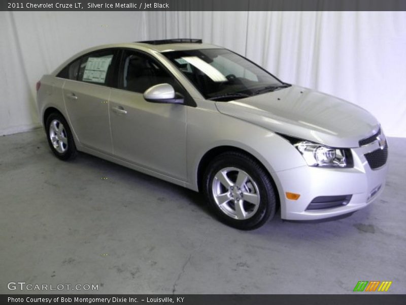 Silver Ice Metallic / Jet Black 2011 Chevrolet Cruze LT