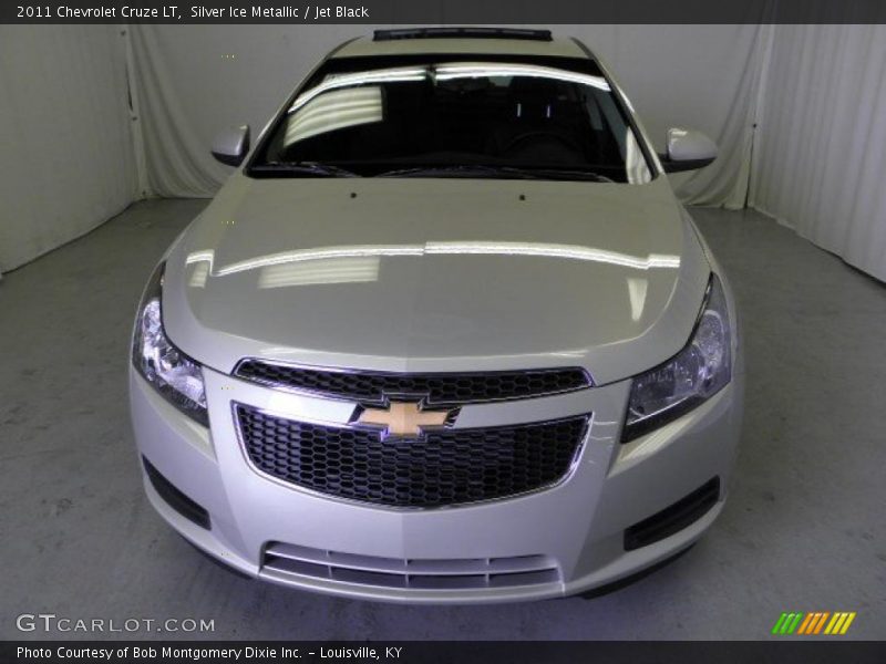 Silver Ice Metallic / Jet Black 2011 Chevrolet Cruze LT