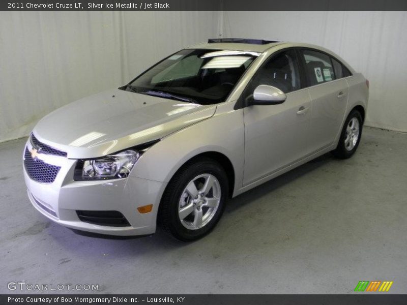 Silver Ice Metallic / Jet Black 2011 Chevrolet Cruze LT