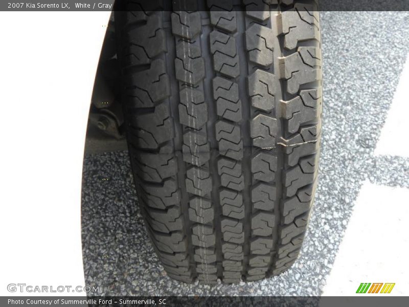 White / Gray 2007 Kia Sorento LX