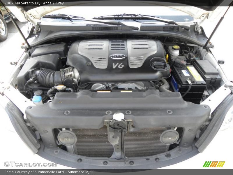 White / Gray 2007 Kia Sorento LX