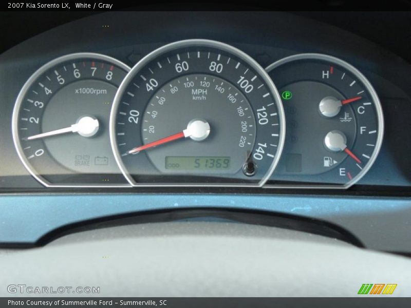 White / Gray 2007 Kia Sorento LX