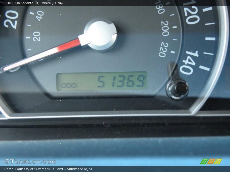 White / Gray 2007 Kia Sorento LX