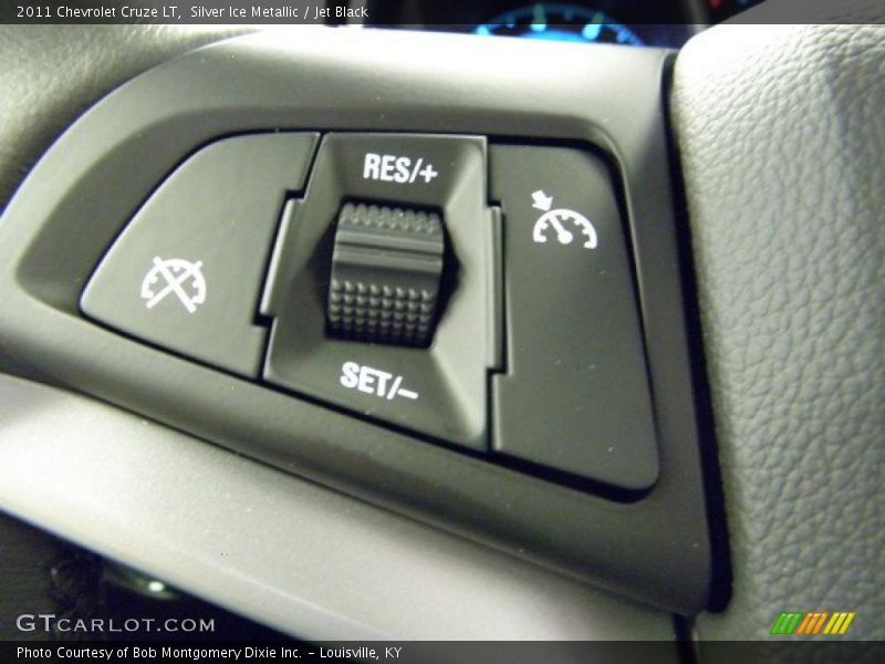 Silver Ice Metallic / Jet Black 2011 Chevrolet Cruze LT