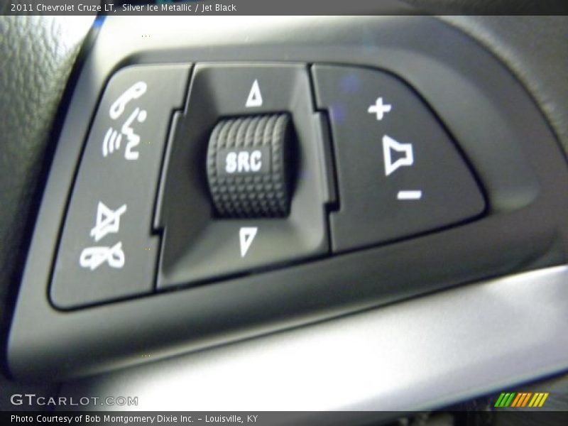 Silver Ice Metallic / Jet Black 2011 Chevrolet Cruze LT