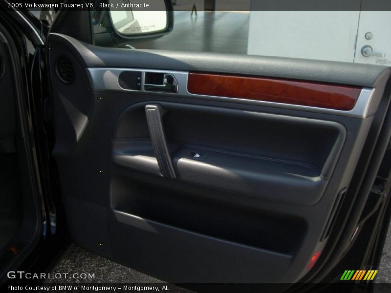 Black / Anthracite 2005 Volkswagen Touareg V6