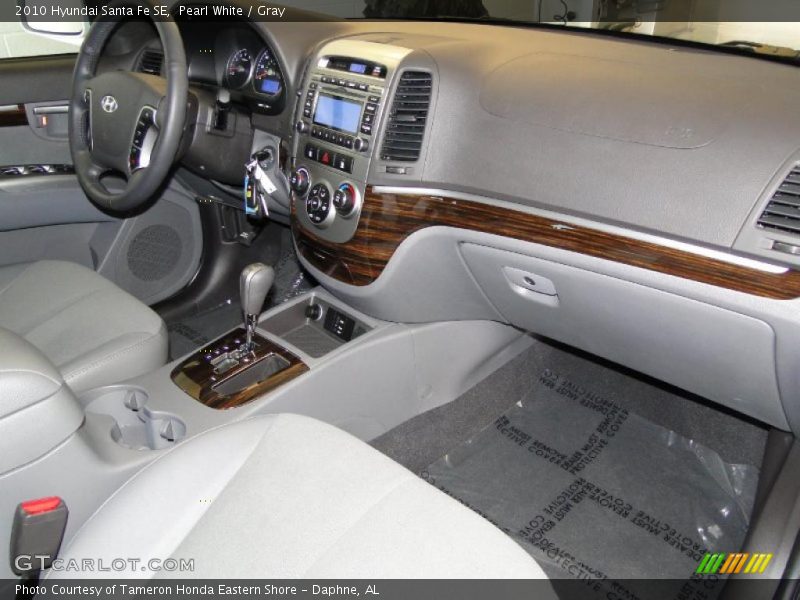 Dashboard of 2010 Santa Fe SE