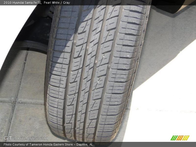 Pearl White / Gray 2010 Hyundai Santa Fe SE