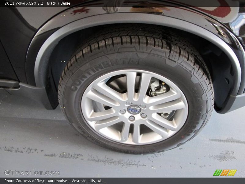 Black / Beige 2011 Volvo XC90 3.2