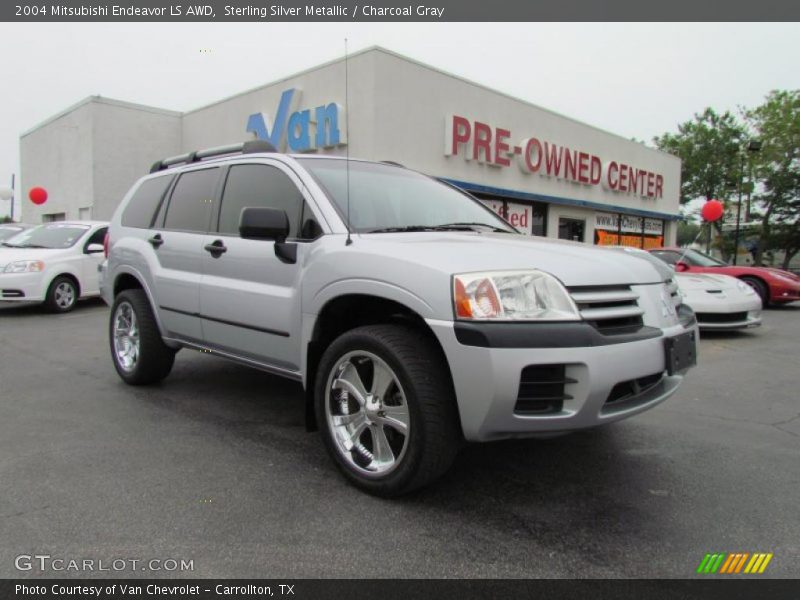 Sterling Silver Metallic / Charcoal Gray 2004 Mitsubishi Endeavor LS AWD