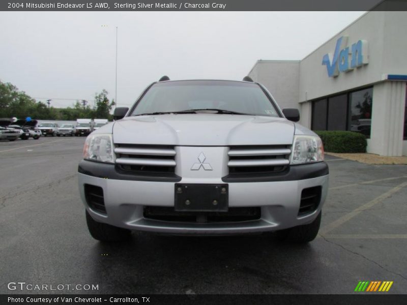 Sterling Silver Metallic / Charcoal Gray 2004 Mitsubishi Endeavor LS AWD