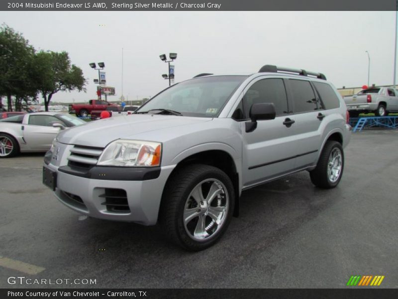 Front 3/4 View of 2004 Endeavor LS AWD