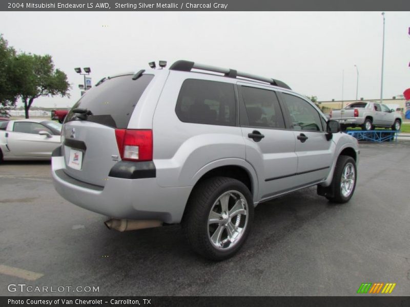 Sterling Silver Metallic / Charcoal Gray 2004 Mitsubishi Endeavor LS AWD