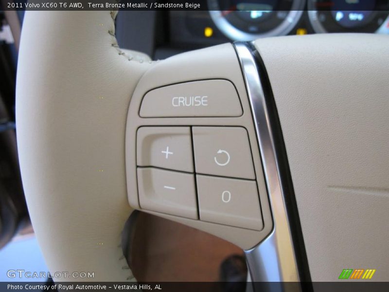 Controls of 2011 XC60 T6 AWD