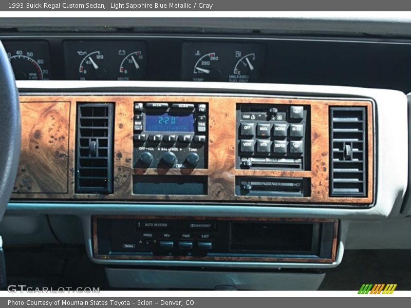 Controls of 1993 Regal Custom Sedan