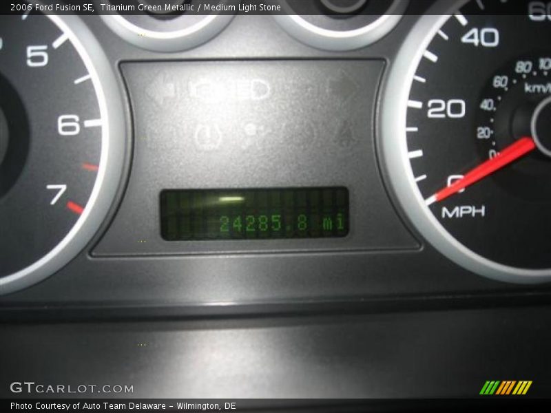 Titanium Green Metallic / Medium Light Stone 2006 Ford Fusion SE