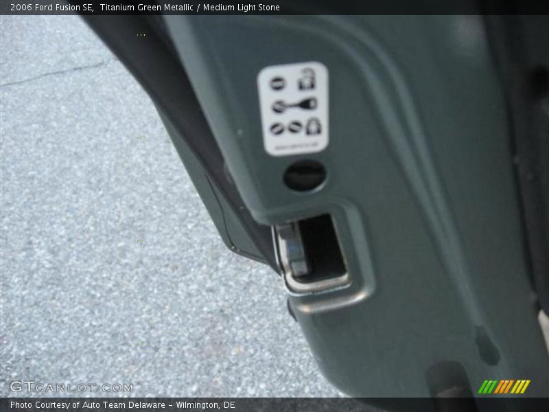 Titanium Green Metallic / Medium Light Stone 2006 Ford Fusion SE