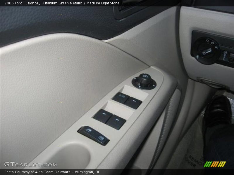Titanium Green Metallic / Medium Light Stone 2006 Ford Fusion SE