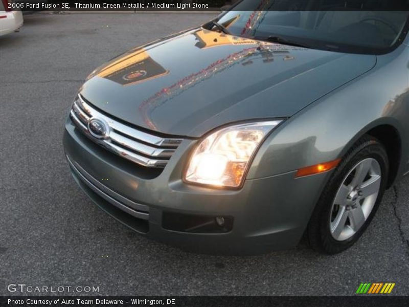 Titanium Green Metallic / Medium Light Stone 2006 Ford Fusion SE