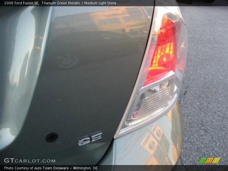 Titanium Green Metallic / Medium Light Stone 2006 Ford Fusion SE