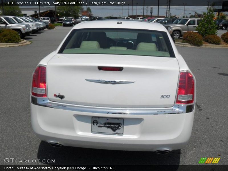 Ivory Tri-Coat Pearl / Black/Light Frost Beige 2011 Chrysler 300 Limited