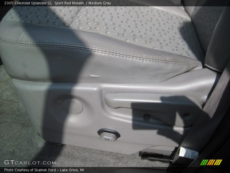 Sport Red Metallic / Medium Gray 2005 Chevrolet Uplander LS